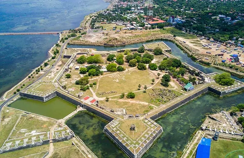The historic lighthouse and coastline at Batticaloa